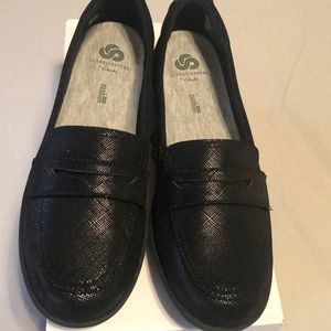 Cloudsteppers by Clark’s size 9 brand new in box
